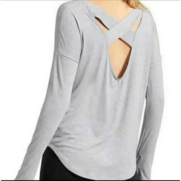 Athleta Yogini Grey Criss Cross Cutout Open Back Long Sleeve Top Size Medium - Picture 1 of 10
